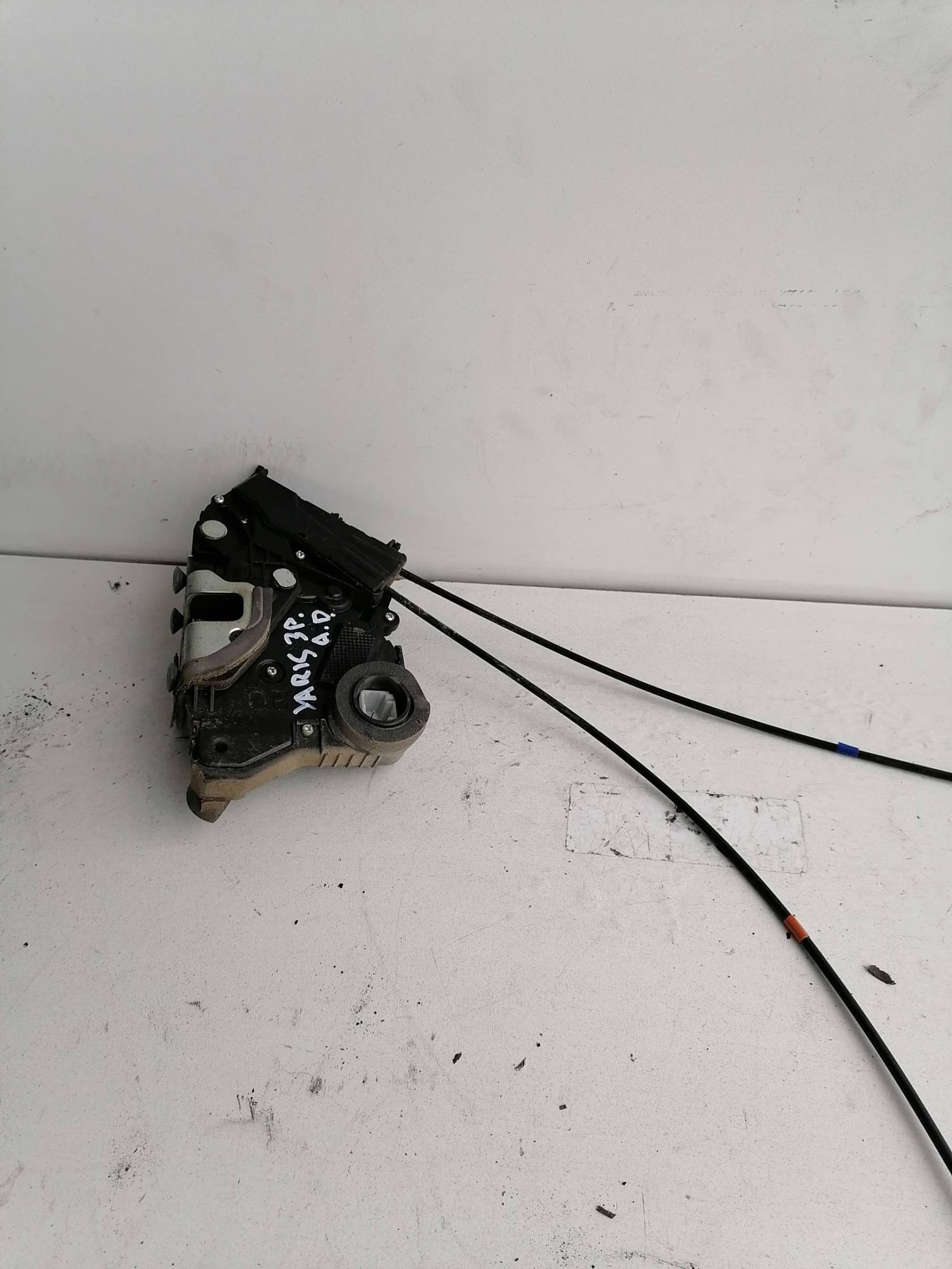 Serratura porta ant. dx.